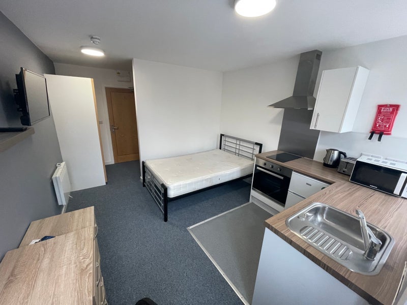 Flat Princess Road West in Leicester