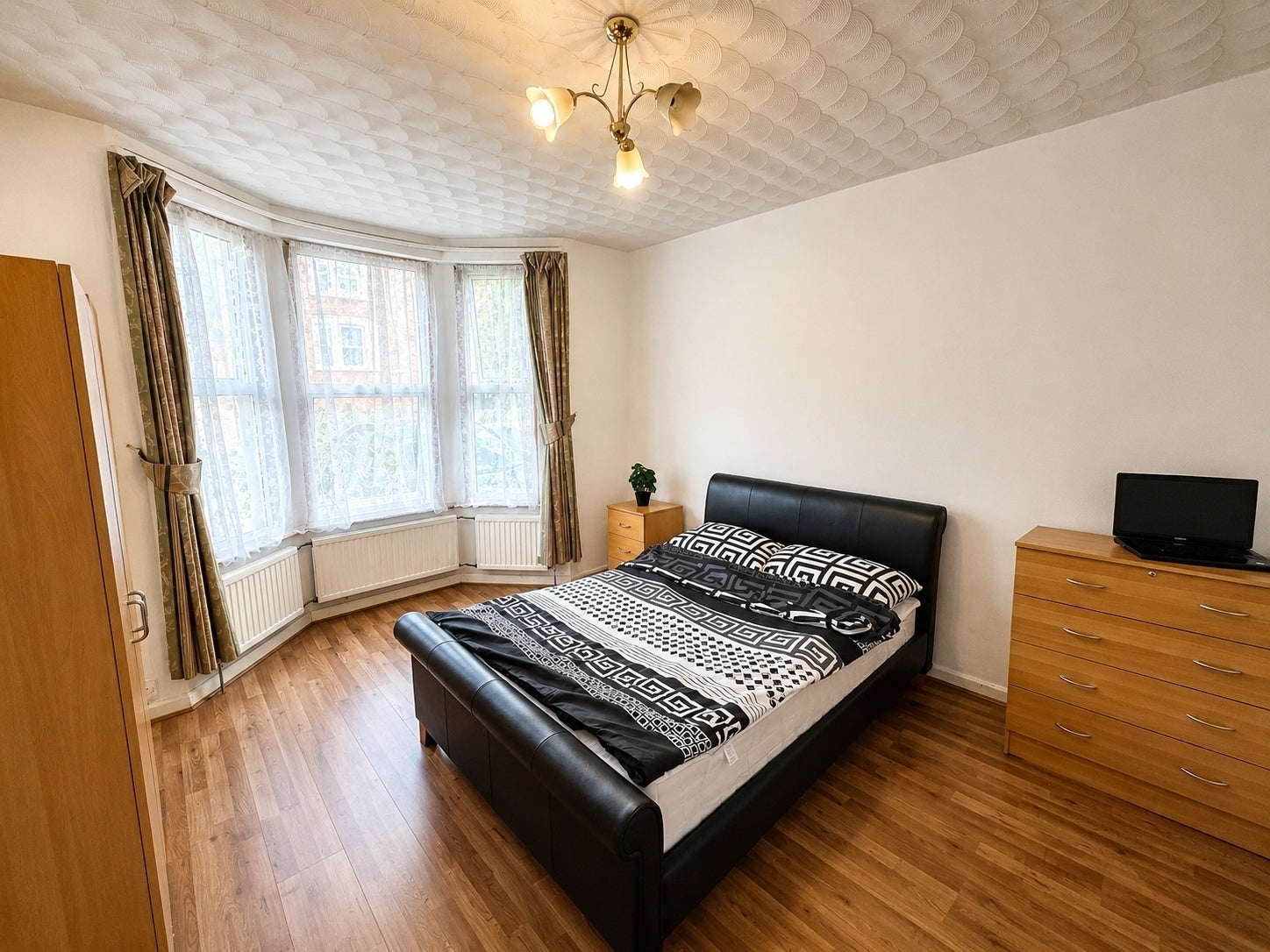 Flat Priory Avenue in High Wycombe