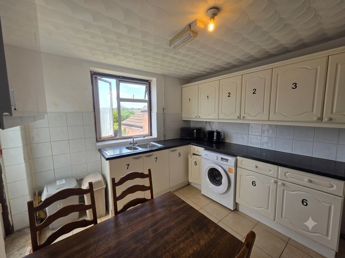 Flat Priory Avenue in High Wycombe