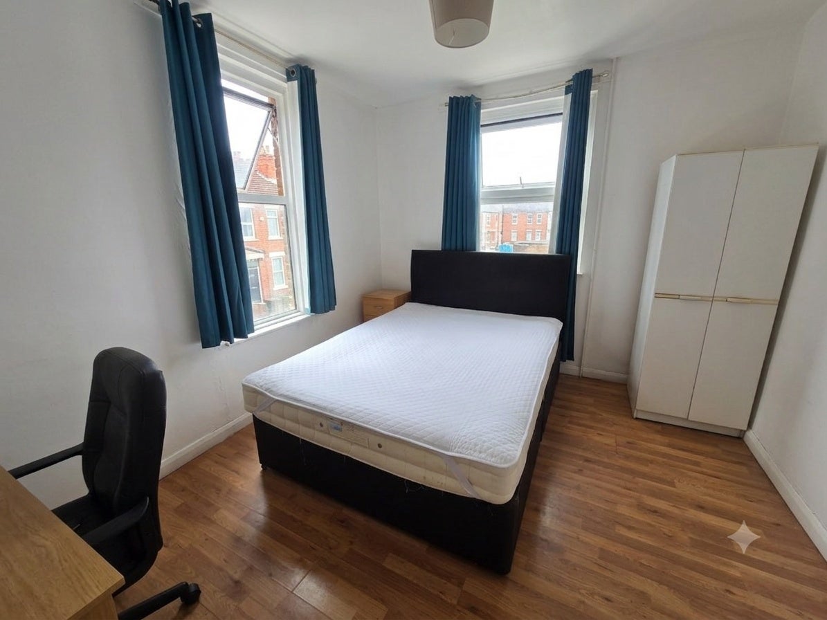 Flat Priory Avenue in High Wycombe