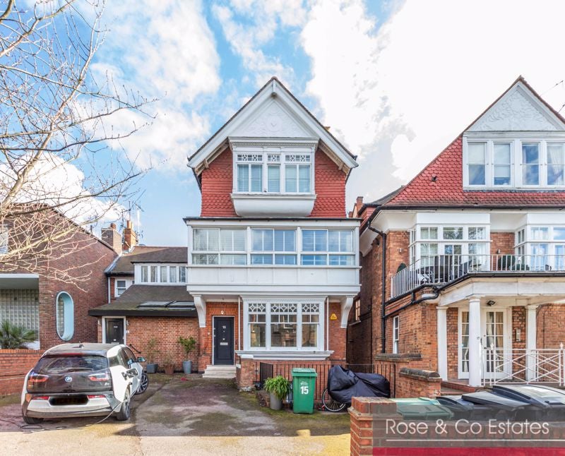 Flat Arkwright Road in Greater London