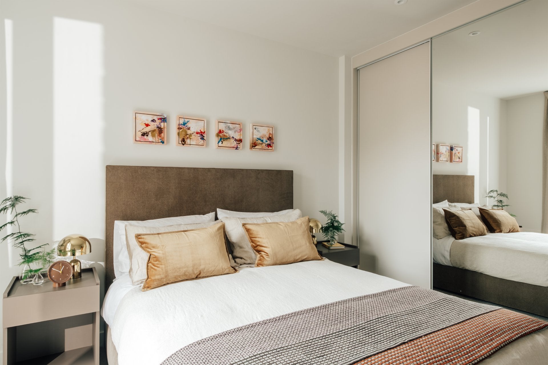 Flat Hepscott Road in Greater London