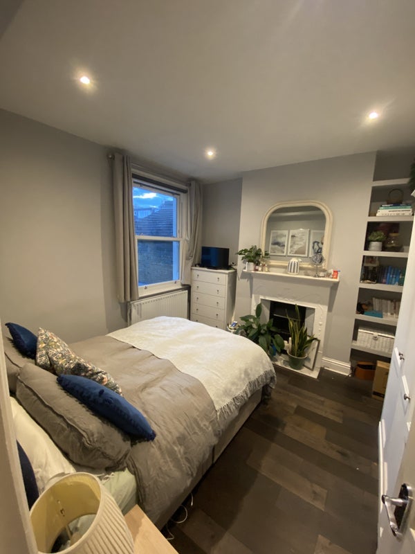 Room Fernside Road in Greater London
