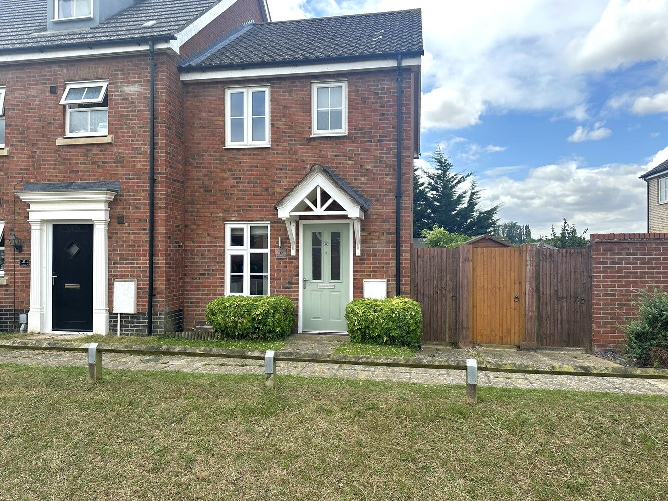 House Spearmint Way in West Suffolk