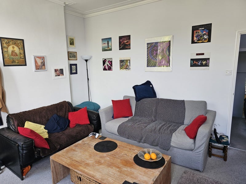 Room Thompson Road in Greater London