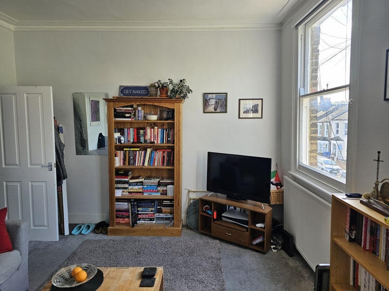 Room Thompson Road in Greater London