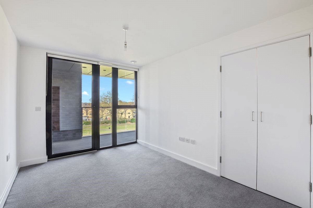 Flat Burgess Springs in Chelmsford