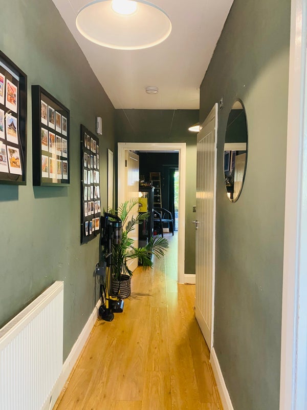 Room Wicks Way in Greater London
