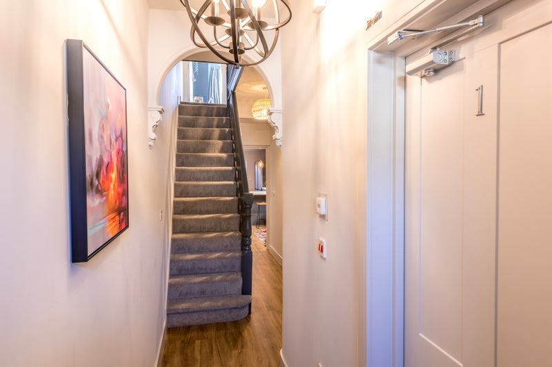 Room Sandy Park Road in Bristol