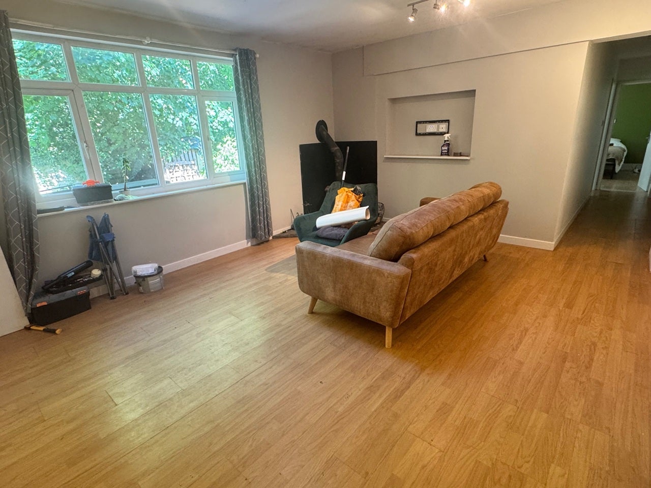 Flat Hockley Road in Warwick