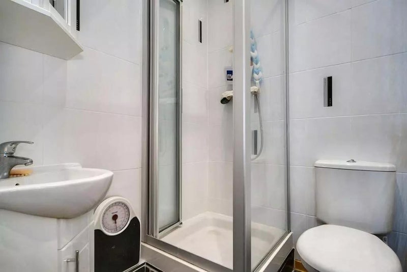 Room Windsor Drive in Penicuik