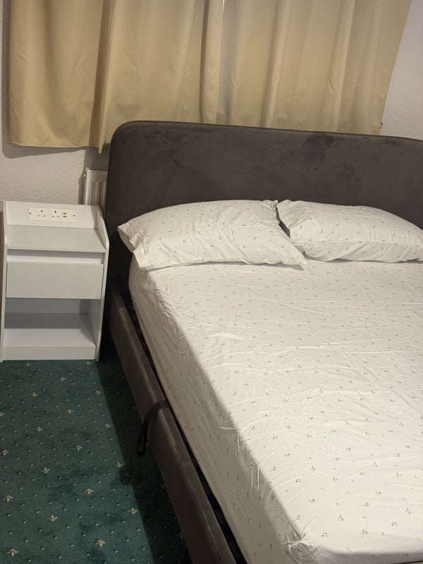 Room Windsor Drive in Penicuik