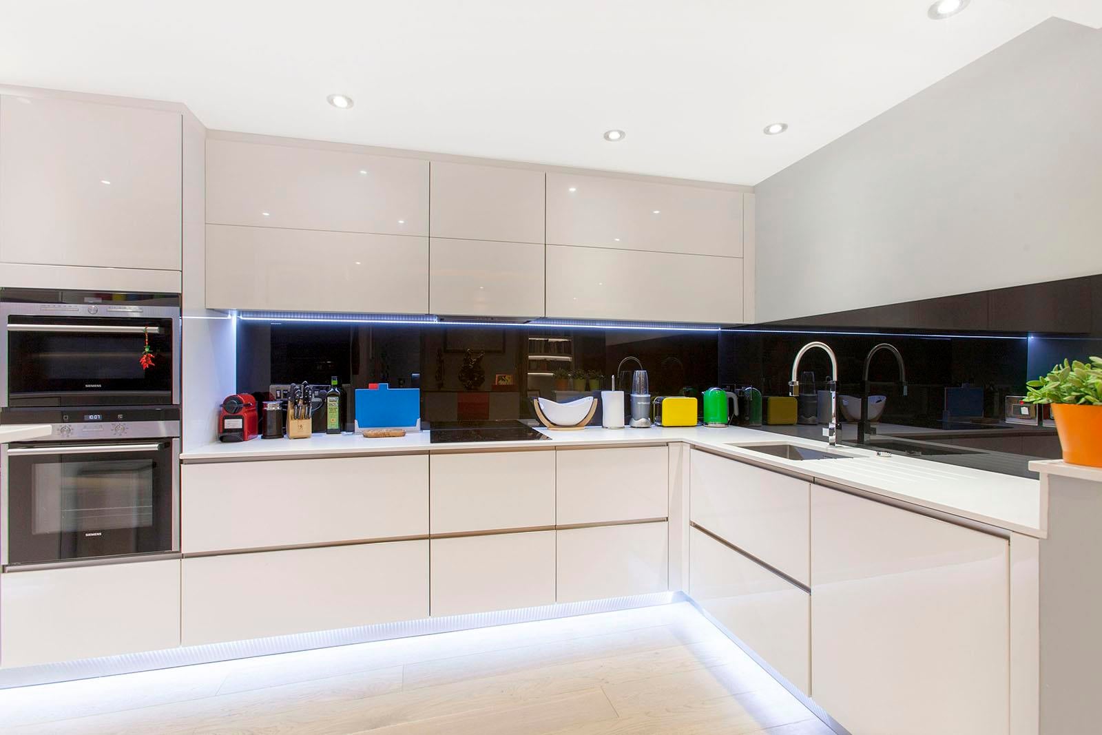Flat Elsham Road in Greater London