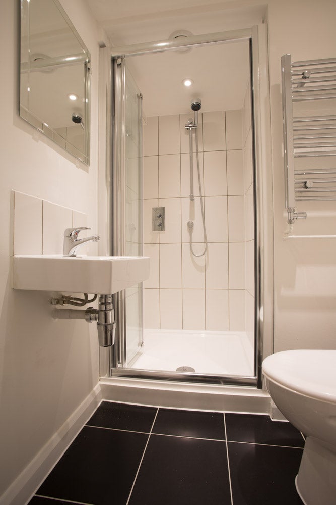 Flat Newington Butts in Greater London