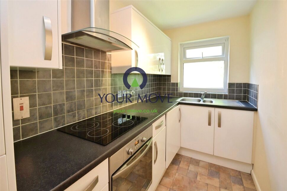 Flat Eaton Road in Greater London