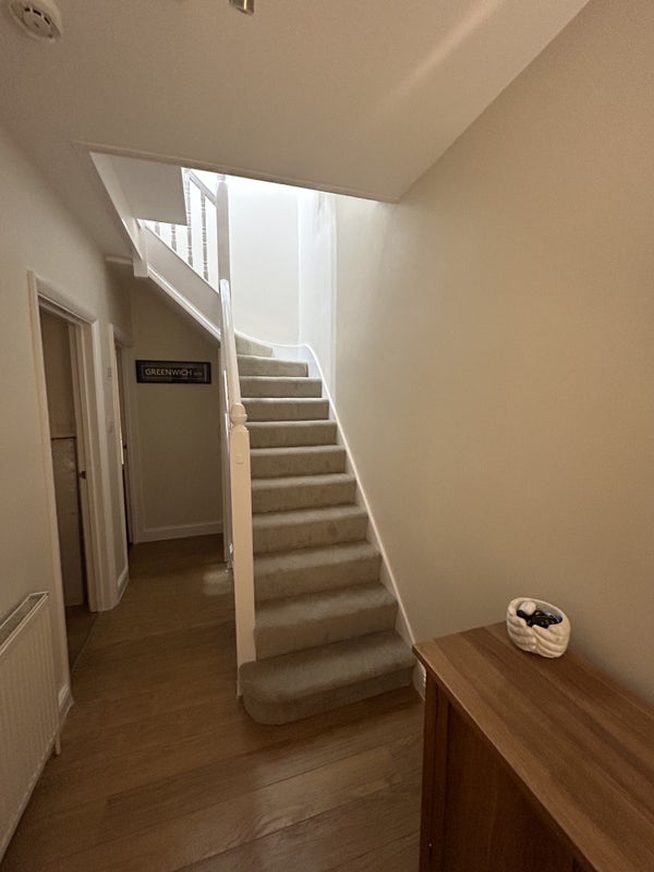 Room Tunnel Avenue in Greater London