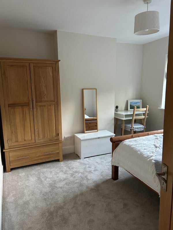 Room Tunnel Avenue in Greater London