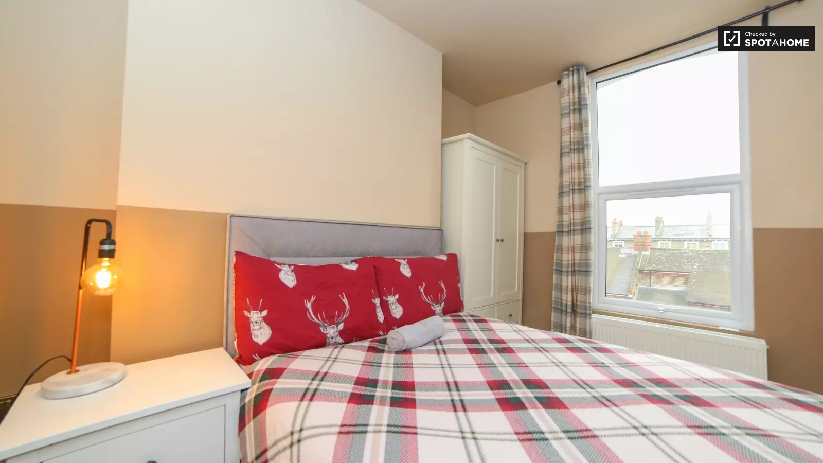 Flat St. Philip Street in Greater London