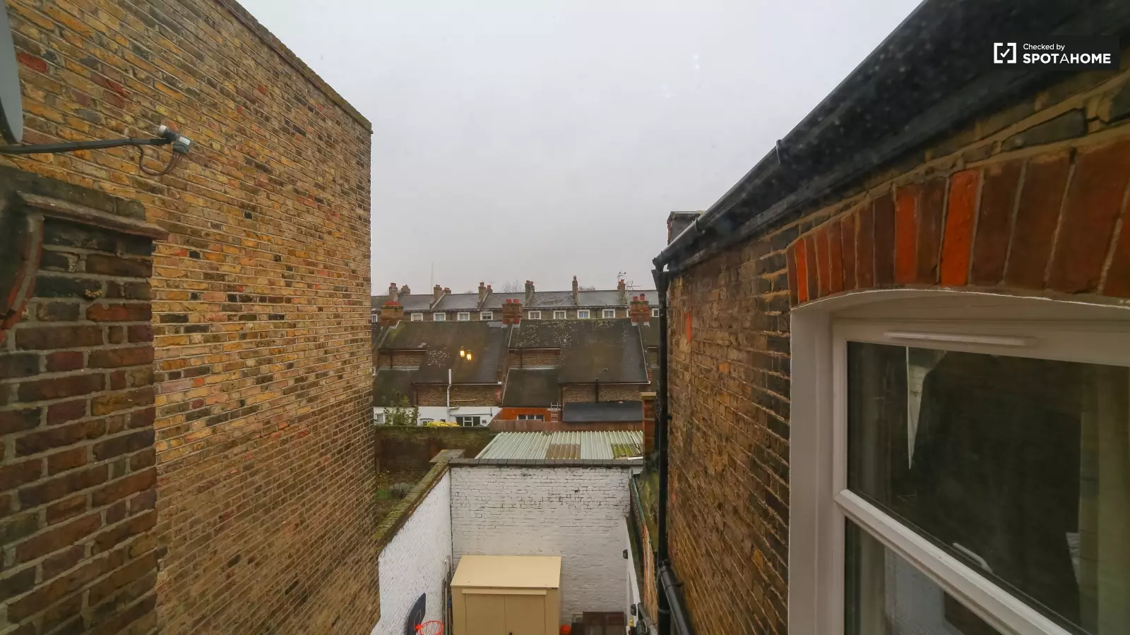 Flat St. Philip Street in Greater London