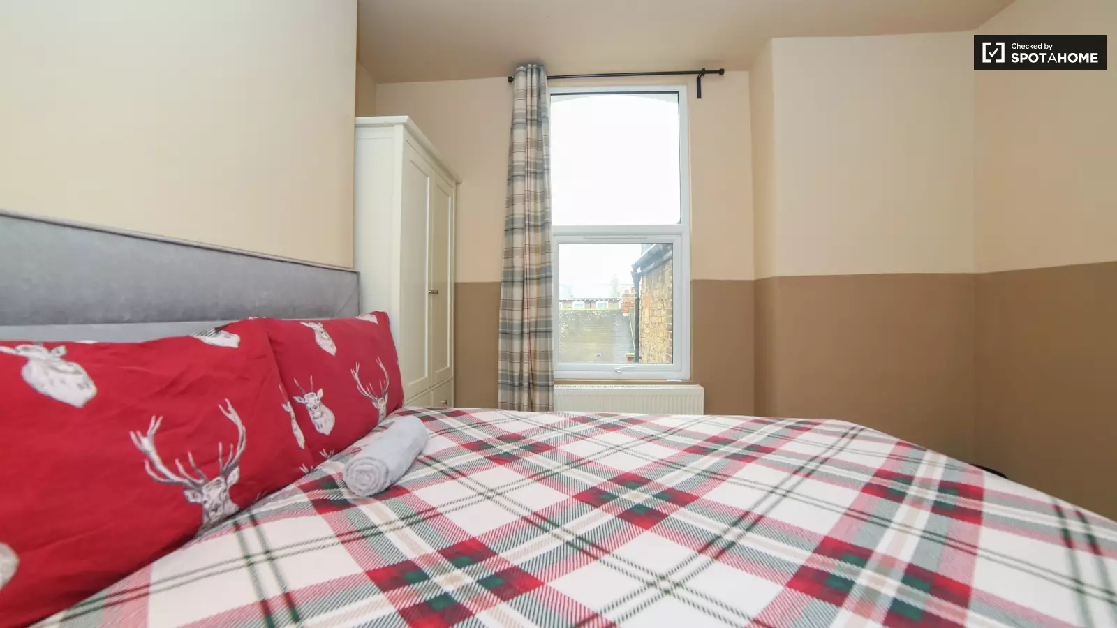 Flat St. Philip Street in Greater London