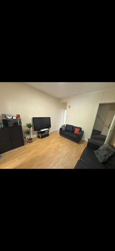Room Newcombe Road in Coventry