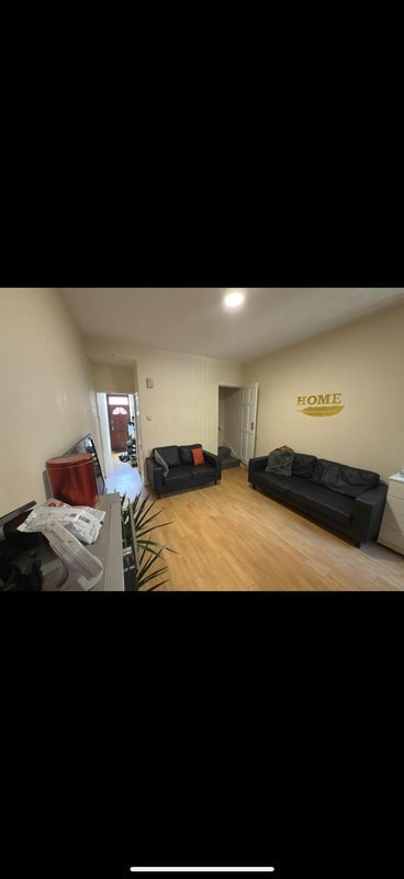 Room Newcombe Road in Coventry