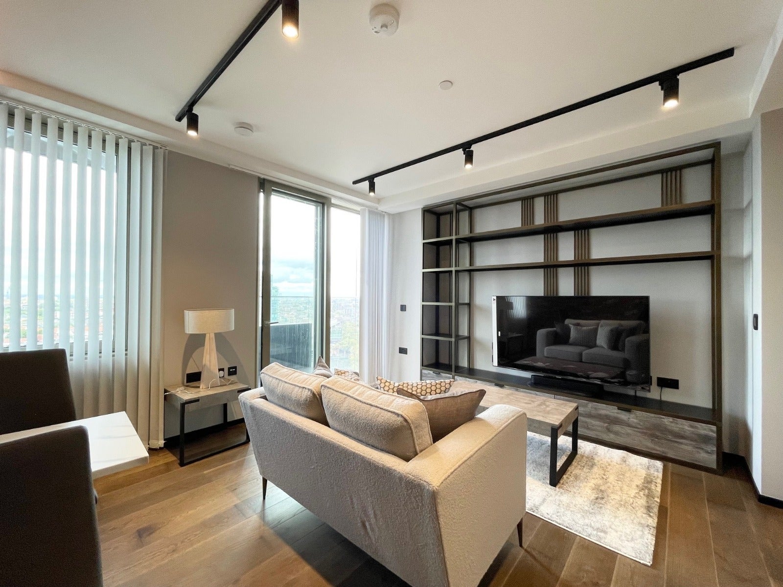 Flat Plough Yard in Greater London