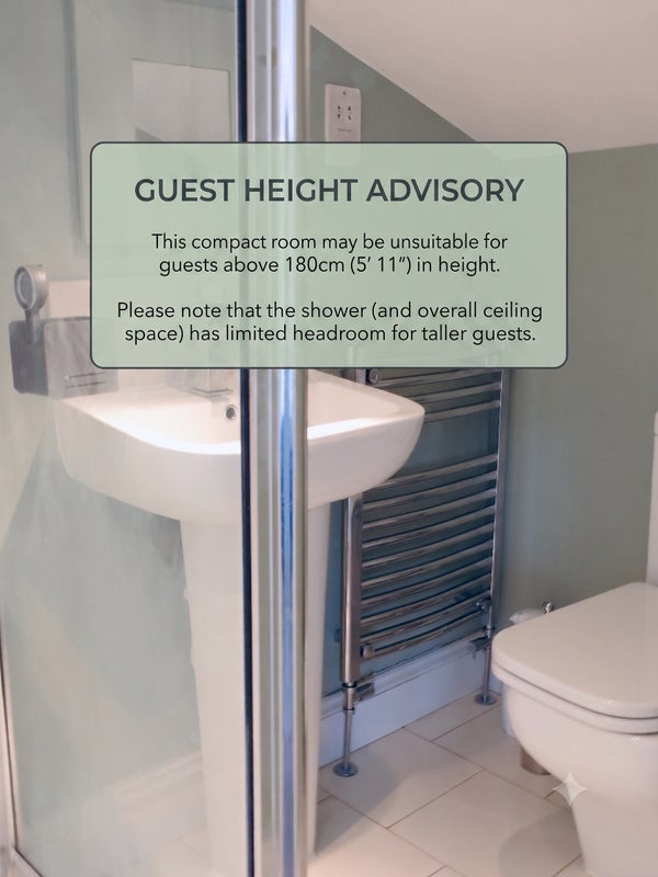 Room Rosebery Avenue in Greater London