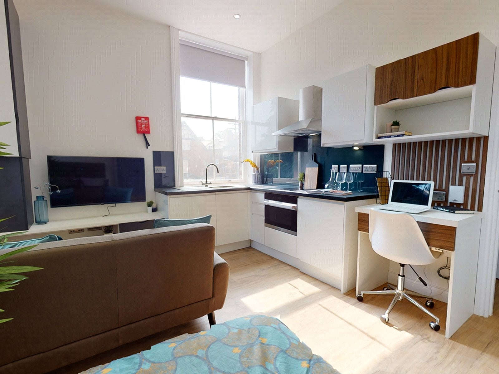 Flat Clarendon Road in Leeds