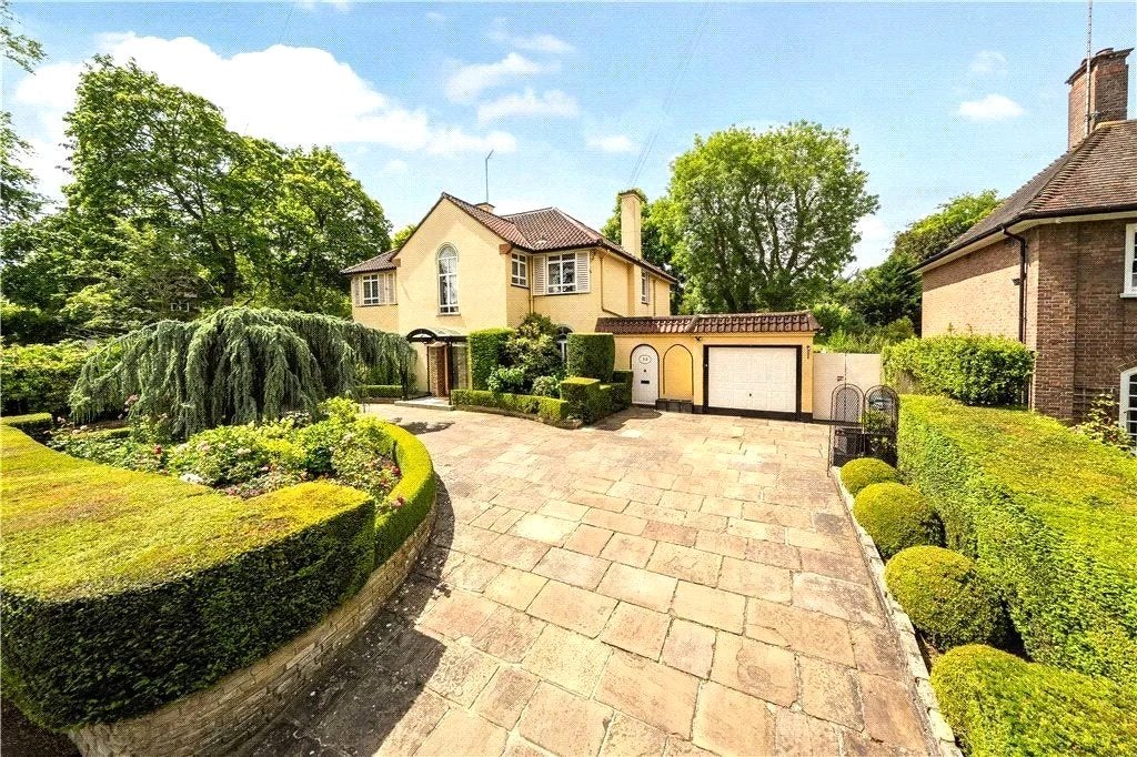 House Wolsey Way in Milford on Sea