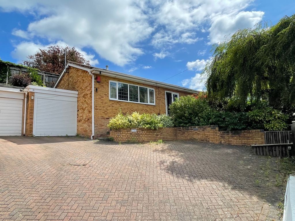 Flat Blenheim Way in Birmingham