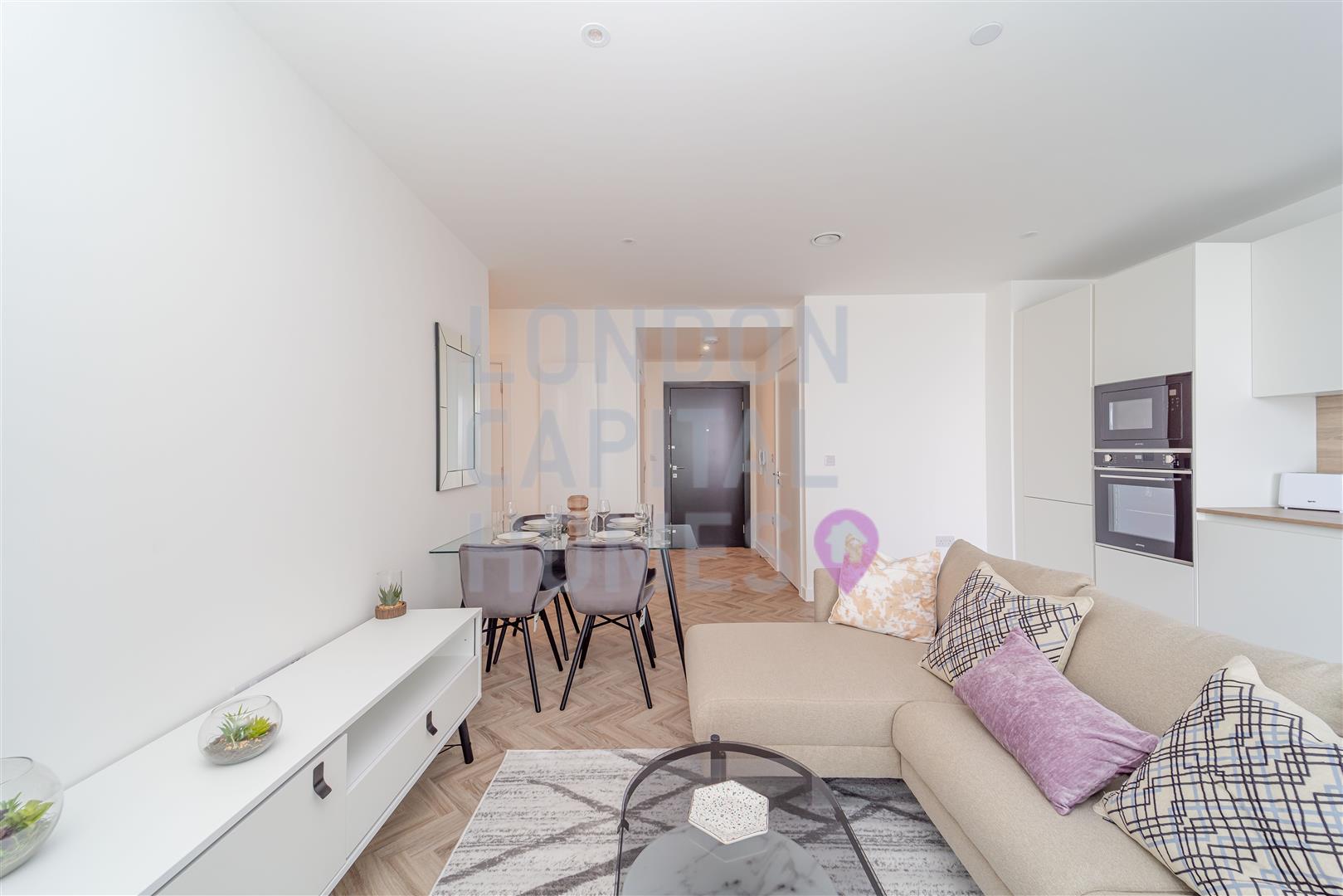 Flat Gillender Street in Greater London
