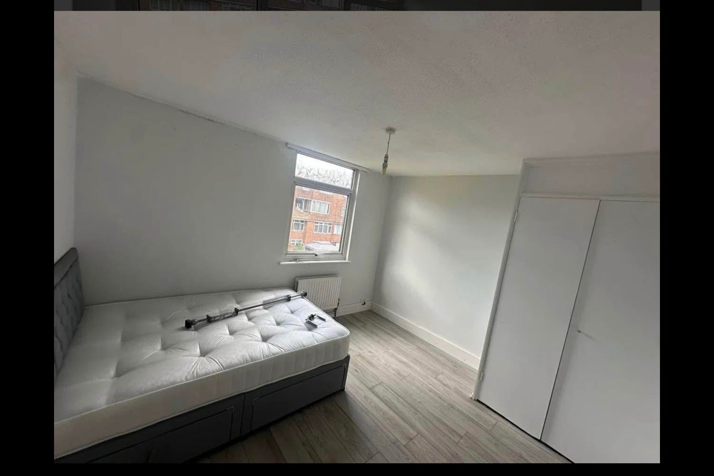 Room Tawney Road in Greater London