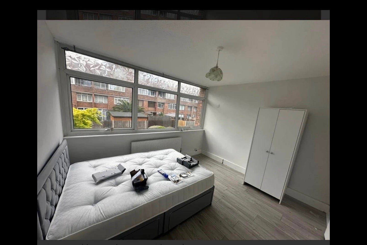 Room Tawney Road in Greater London