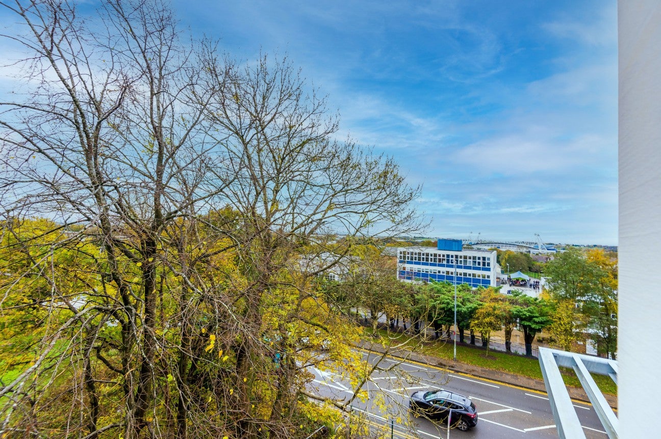 Flat Chorley New Road in Horwich