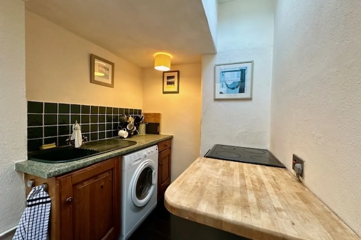 Flat Royal York Crescent in Bristol
