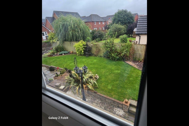 Room Big Brigs Way in Newtongrange