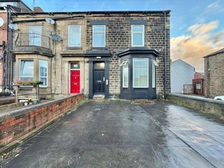 Flat Dodworth Road in Barnsley