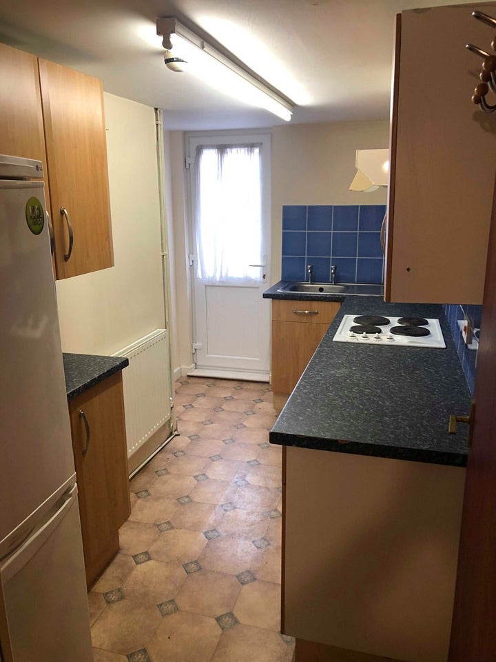 Flat Ash Road in Leeds