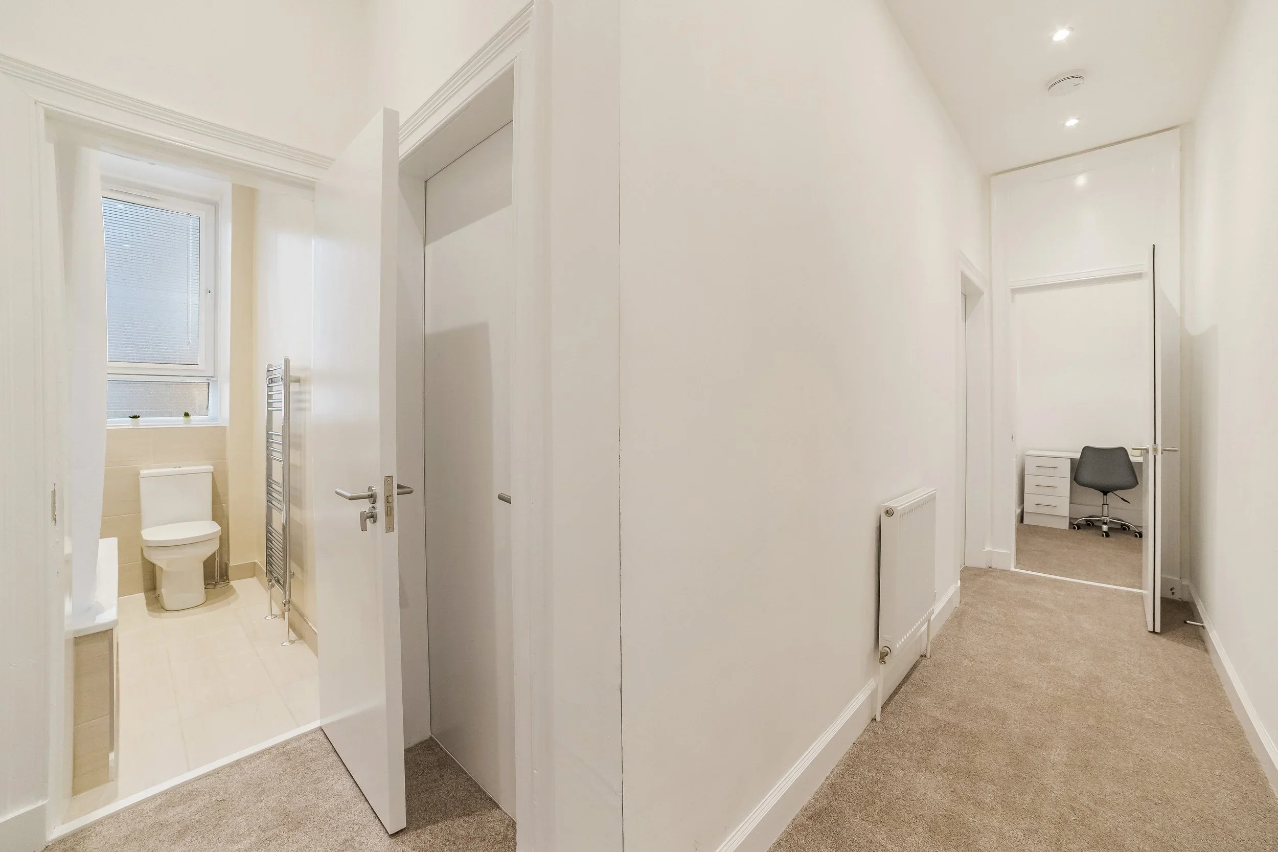 Flat Ogilvie Terrace in City of Edinburgh