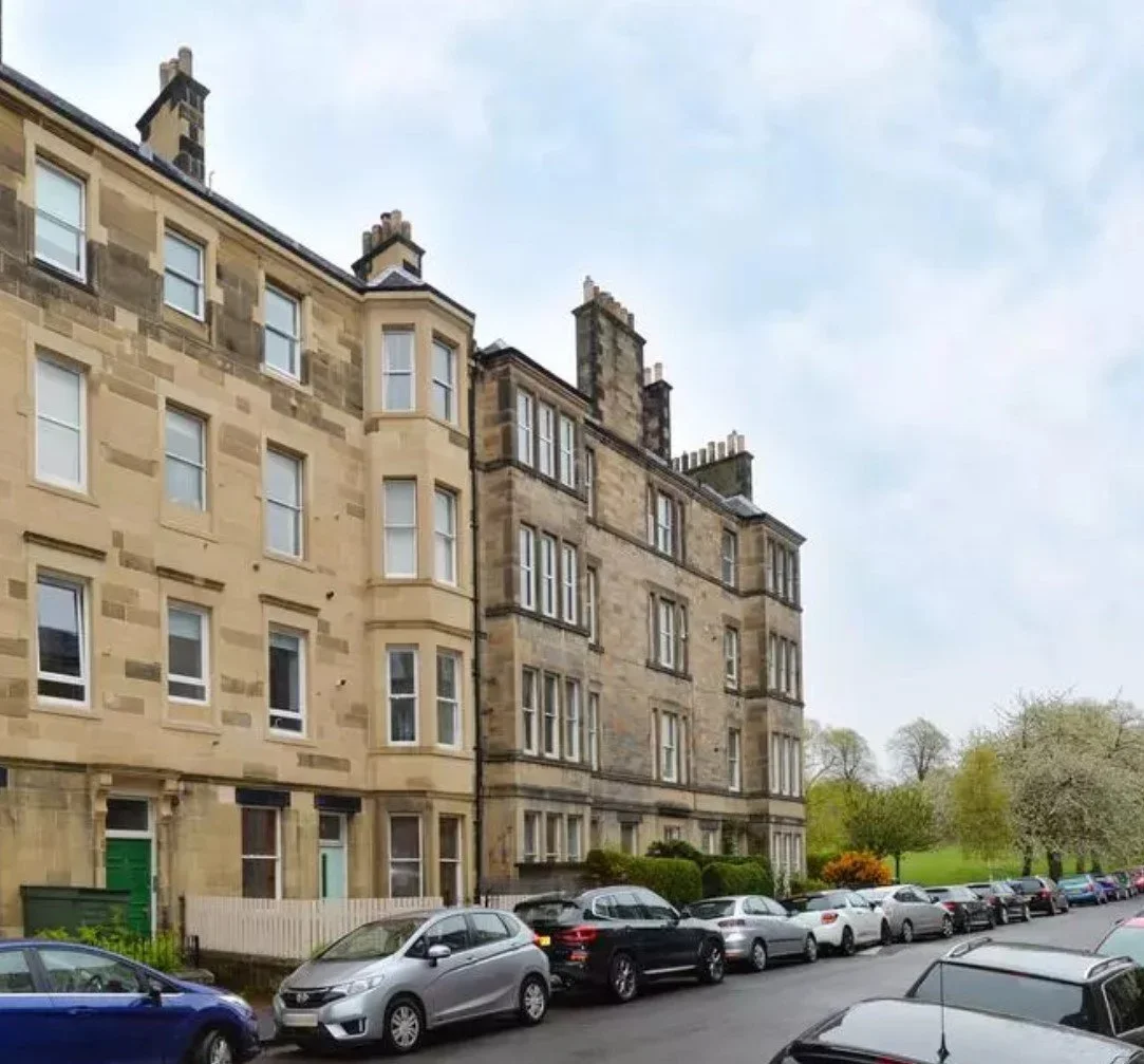 Flat Ogilvie Terrace in City of Edinburgh