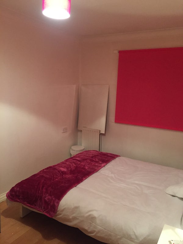 Room Trowbridge Road in Greater London