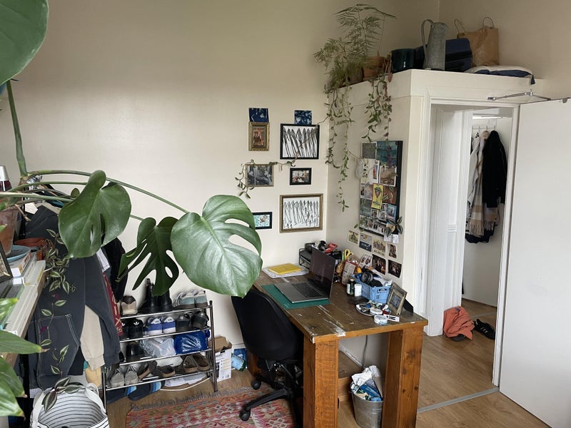 Room Mildenhall Road in Greater London