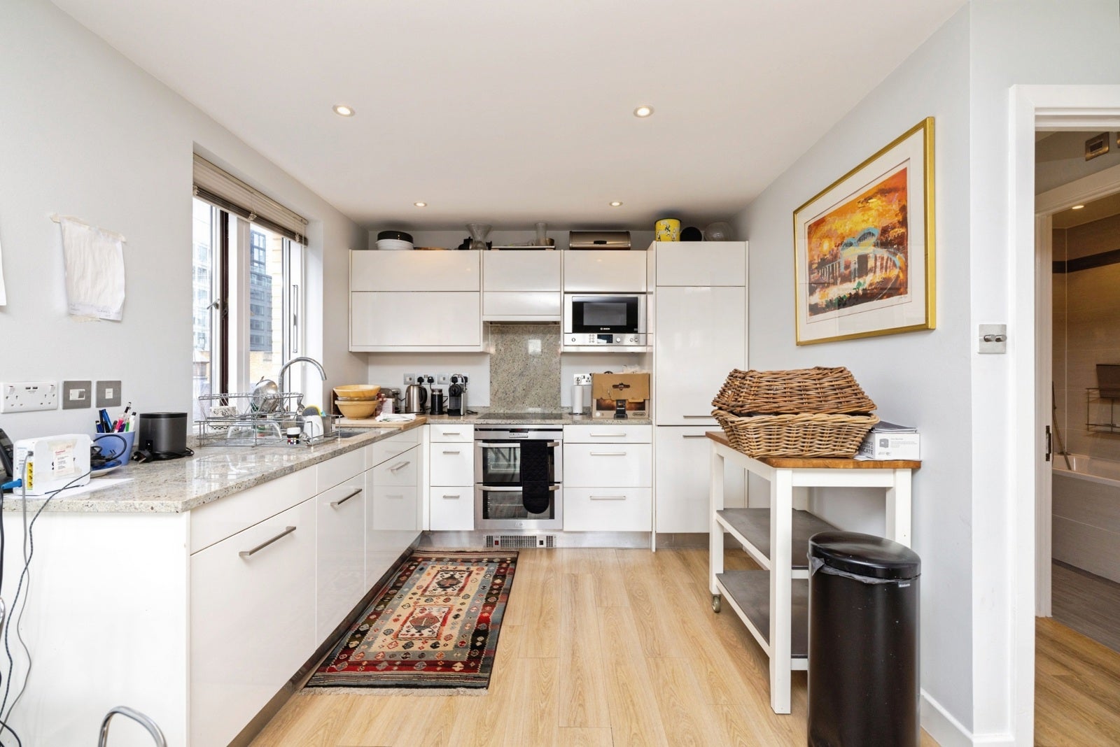 Flat Spital Square in Greater London