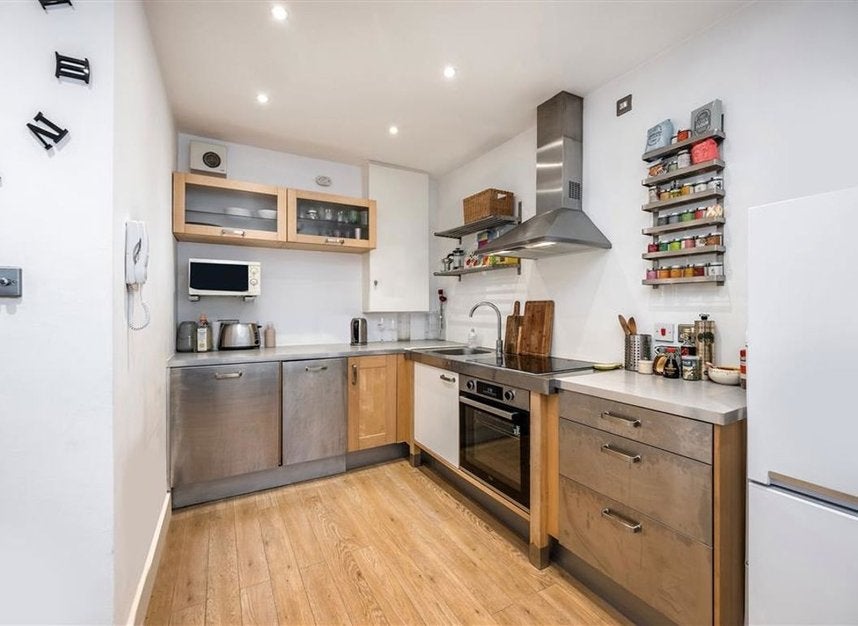 Room Charlotte Place in Greater London