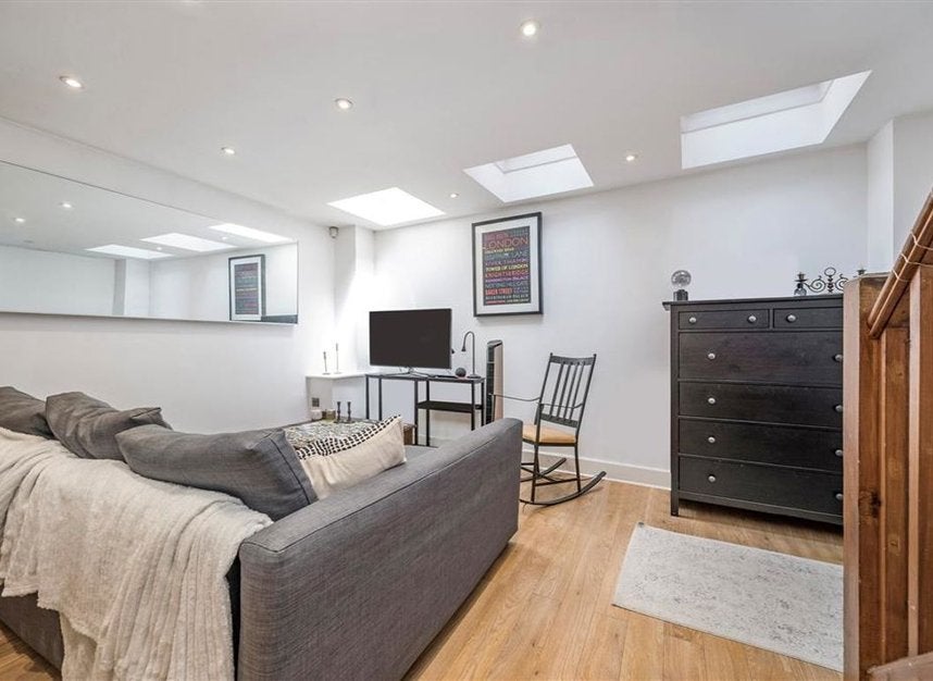 Room Charlotte Place in Greater London