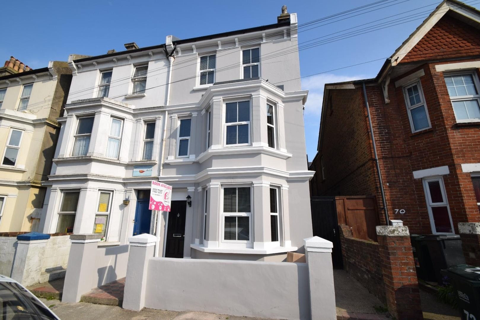 Room Langney Road in Eastbourne