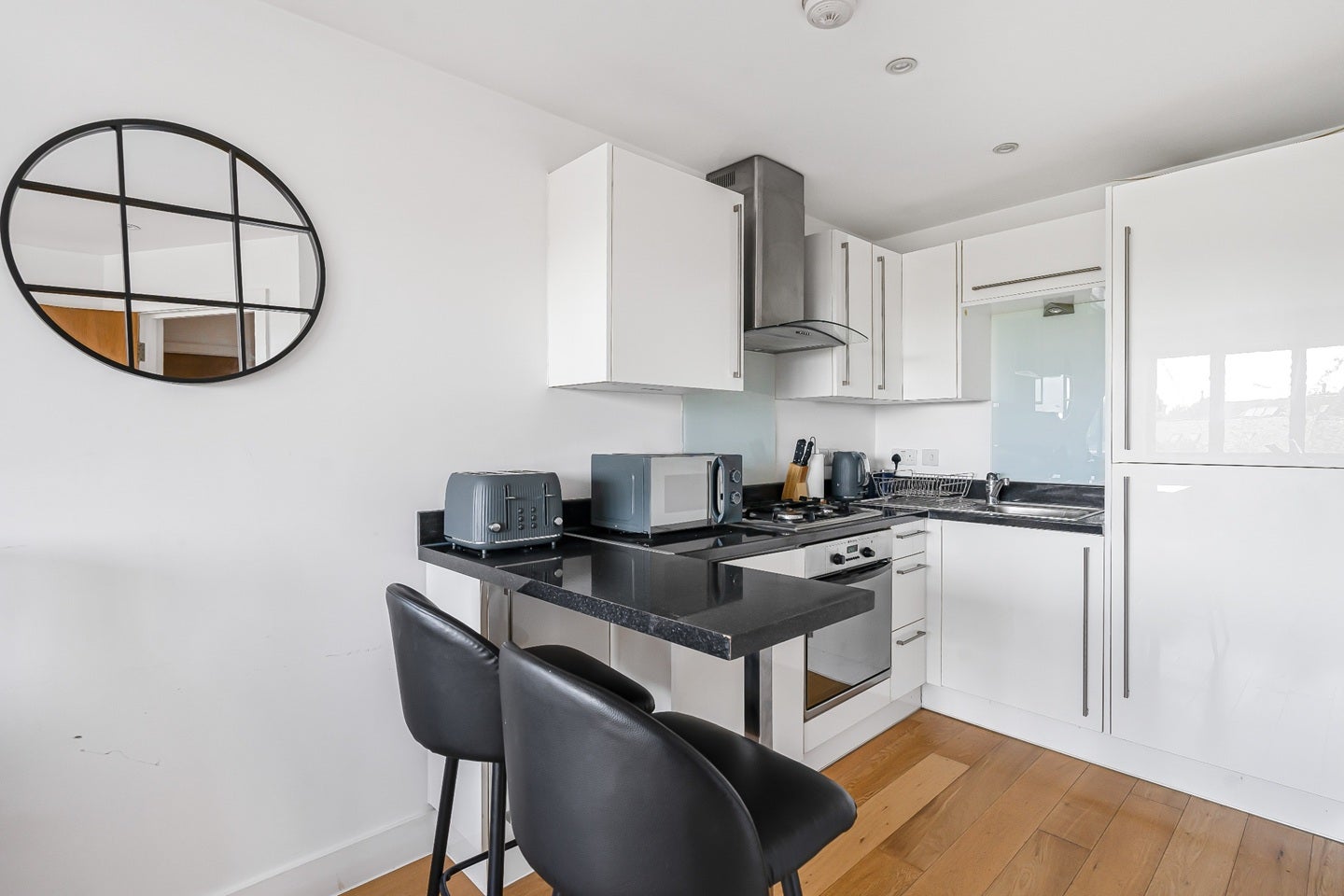 Flat Ealing Green in Greater London