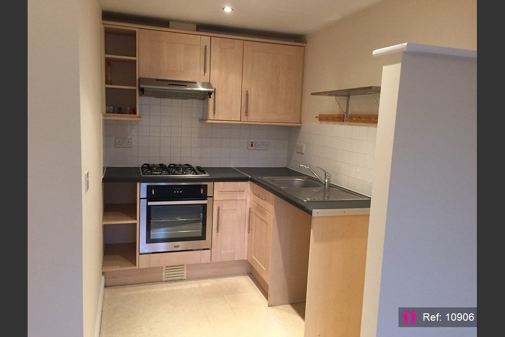 Flat North Street in Nailsea
