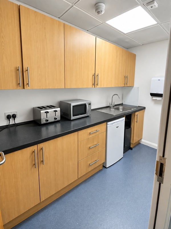 Room Oxford Gardens in Greater London